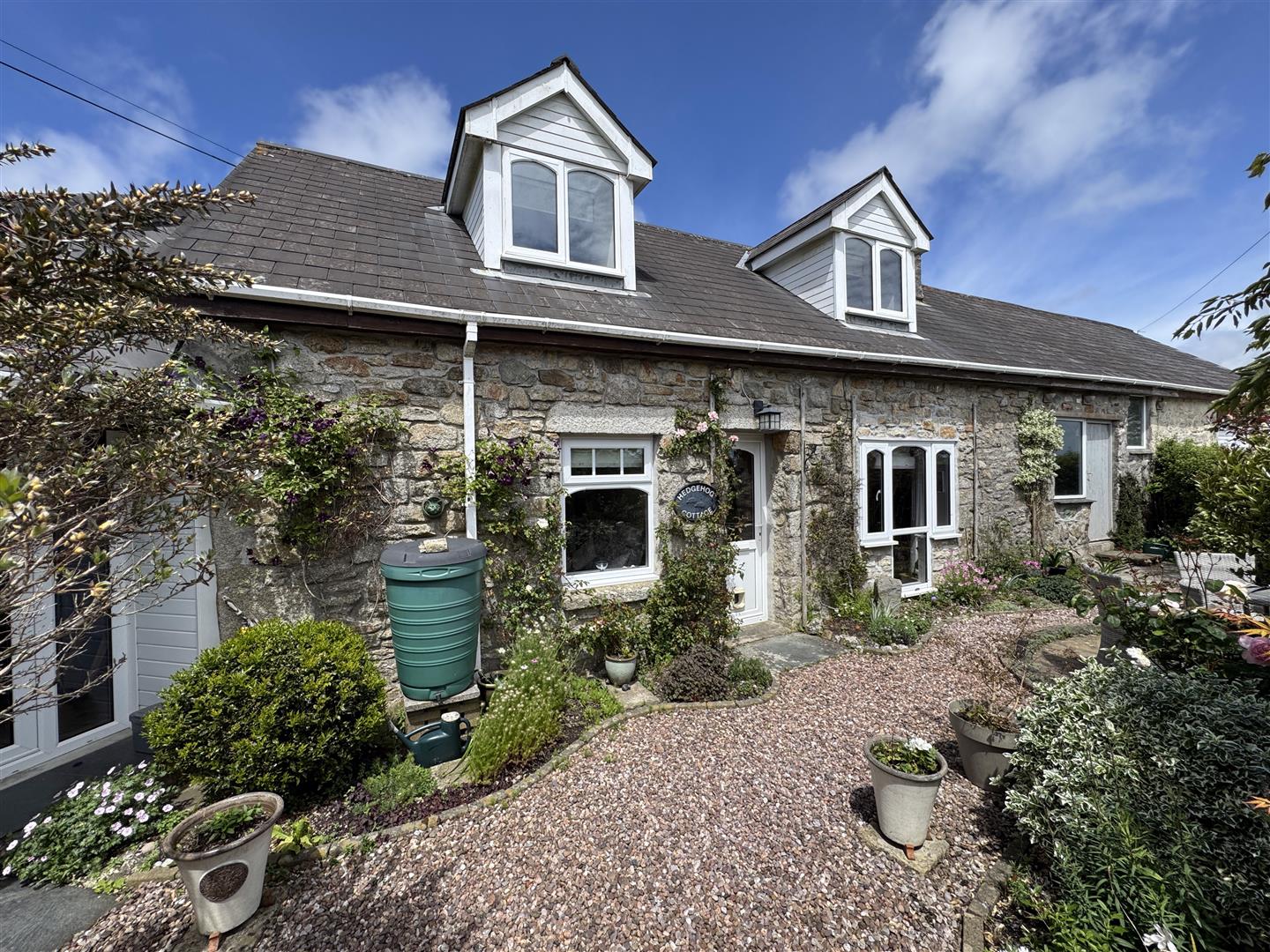 Treskerby, Redruth